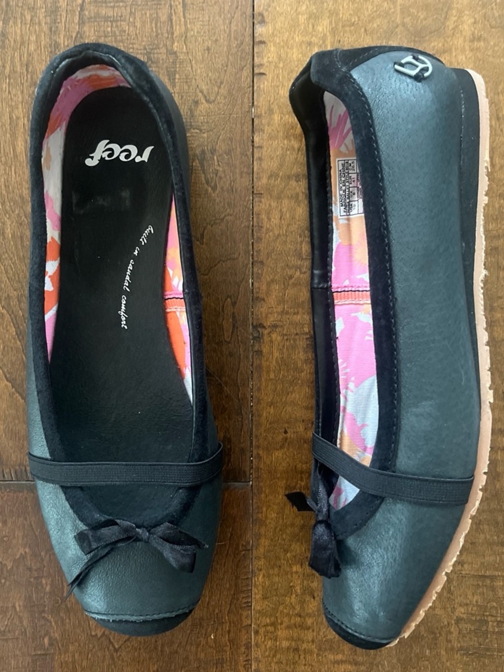 Reef Bella Costas black leather slip-on comfort walking ballet flats Sz. 10